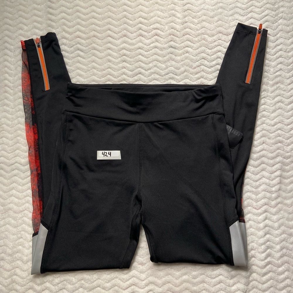 Forever 21 detailed leggings size medium